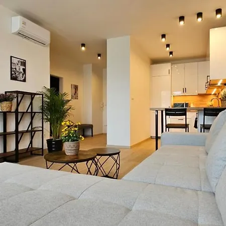 شقة 2 Apartment, New Building, Bosakova Street, 49 *
