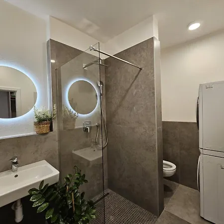 شقة 2 Apartment, New Building, Bosakova Street, 49 براتسيلافا
